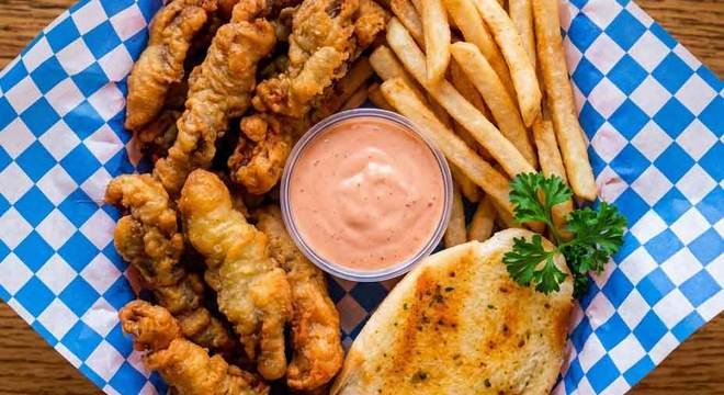 Classic Idaho finger steaks with fry sauce and fries